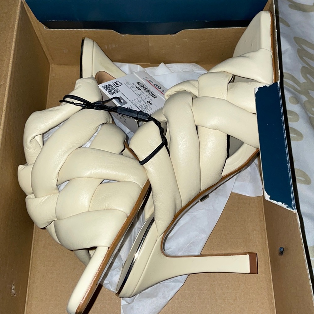 Zara Vanilla Leather sandals